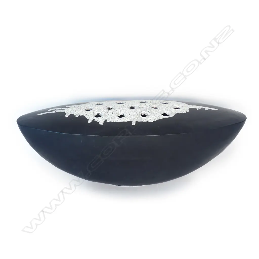 A Graham Ambrose 'Muriwai Arc' sculpture Image 1++