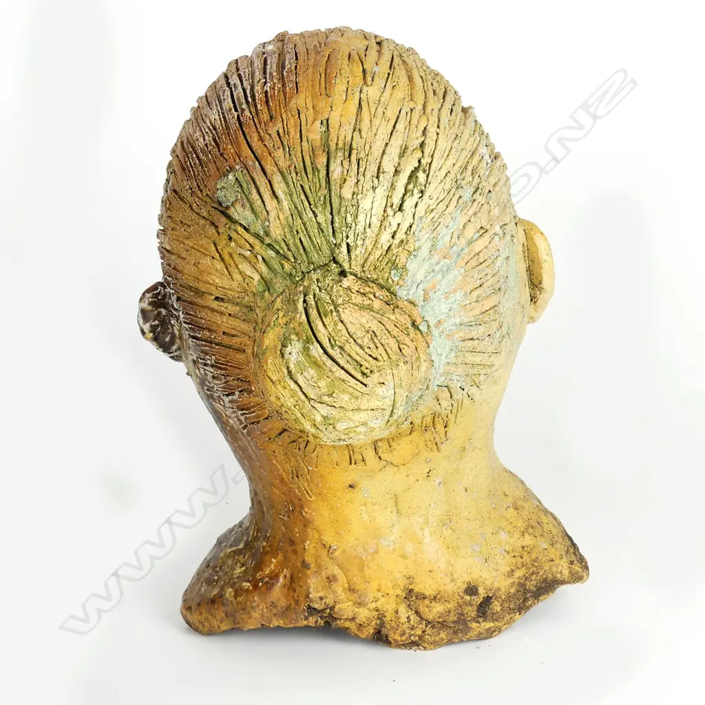A vintage studio art sculpted terracotta head Image 1++