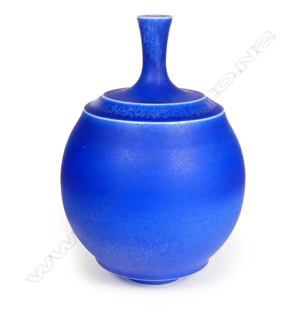 A John Parker vase Image 1++