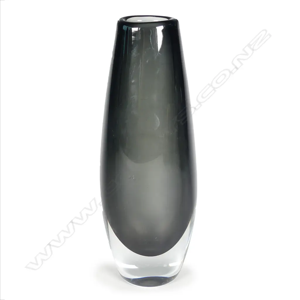Swedish Orrefors glass vase by Sven Palmquist Image 1++