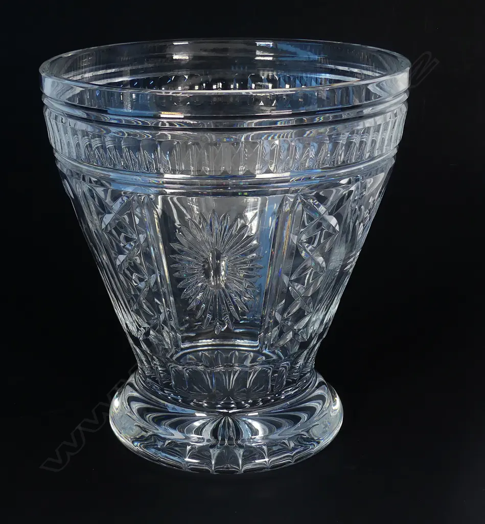 A large and impressive Waterford champagne bucket Image 1++