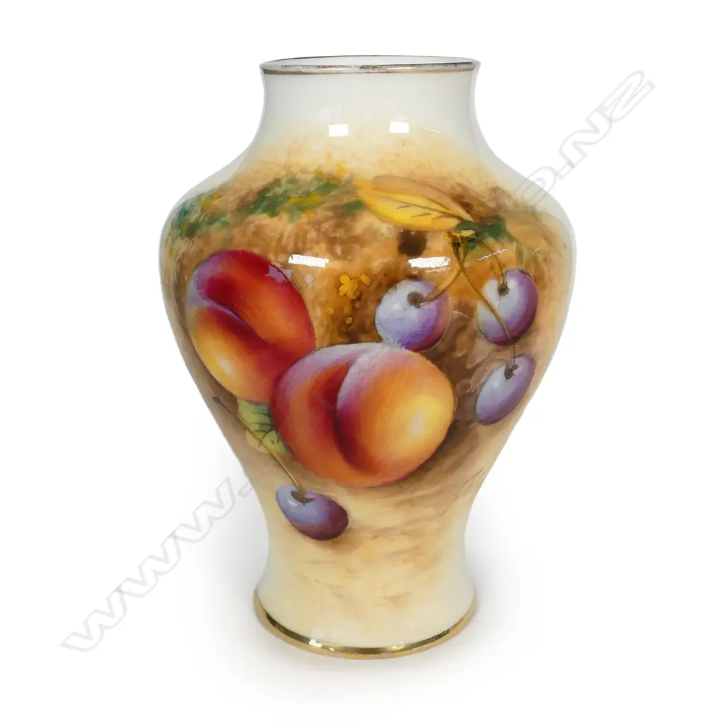 A Royal Worcester vase painted by Roberts Image 1++