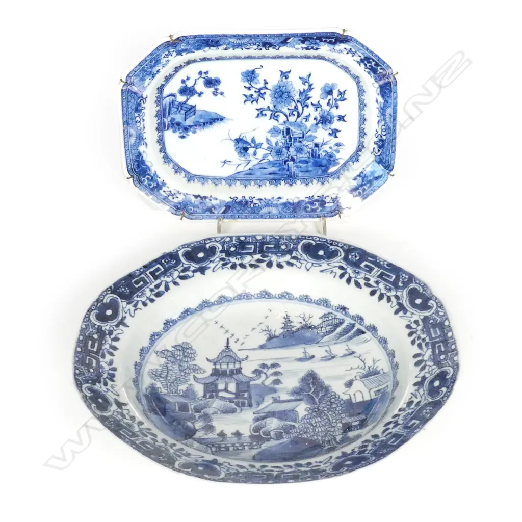 Two late 18thC/early 19thC Chinese blue and white dishes Image 1++