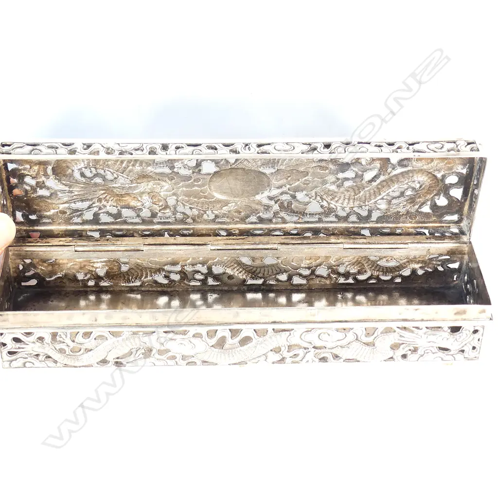 A late 19thC Chinese silver long rectangular box Image 1++
