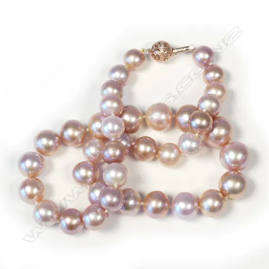 A cultured pearl necklace