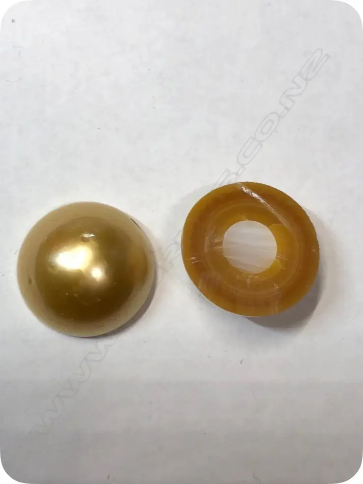 A quality Burmese golden pearl necklace Image 1++