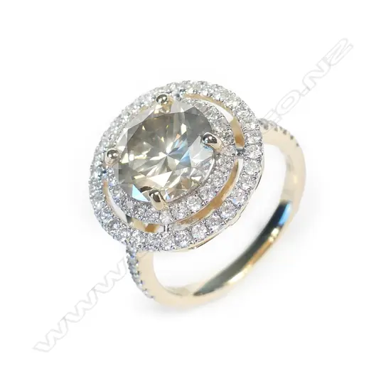 A 14ct gold and diamond ring