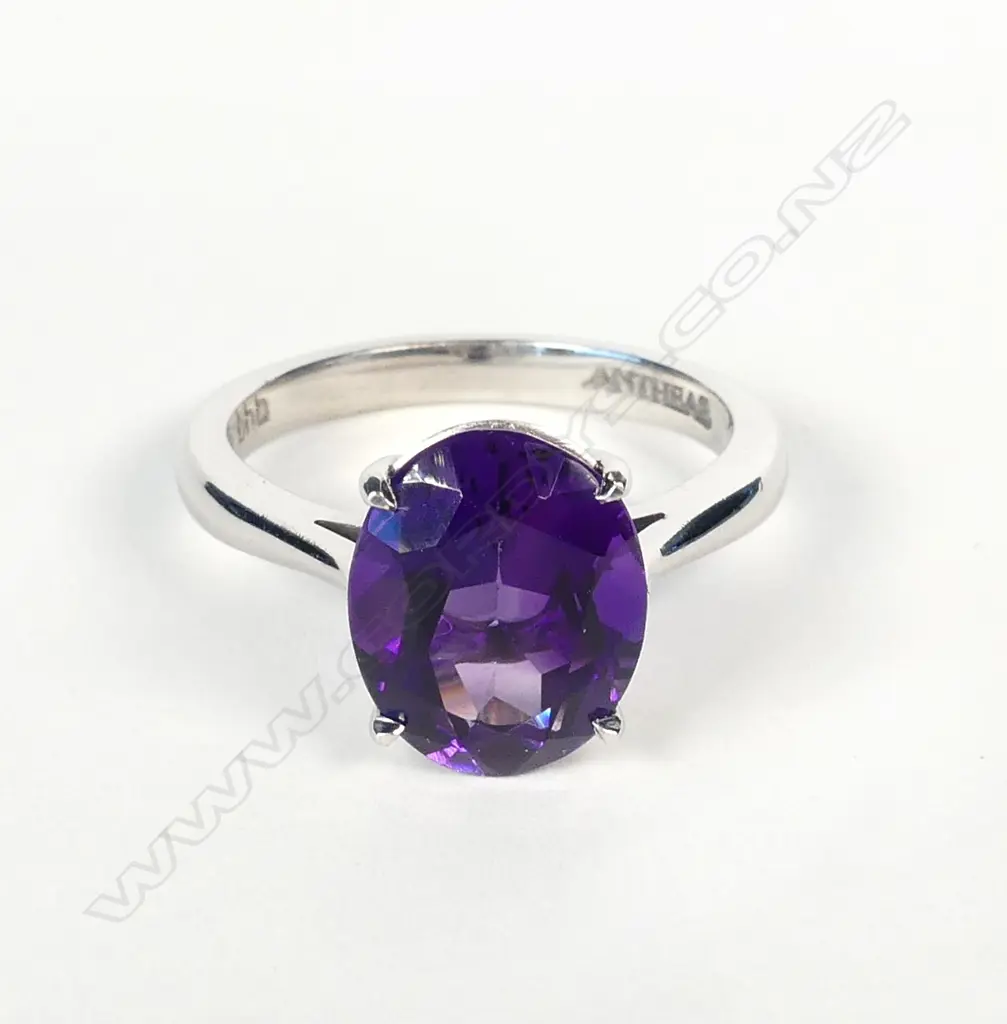 An 18ct white gold and amethyst dress ring Image 1++