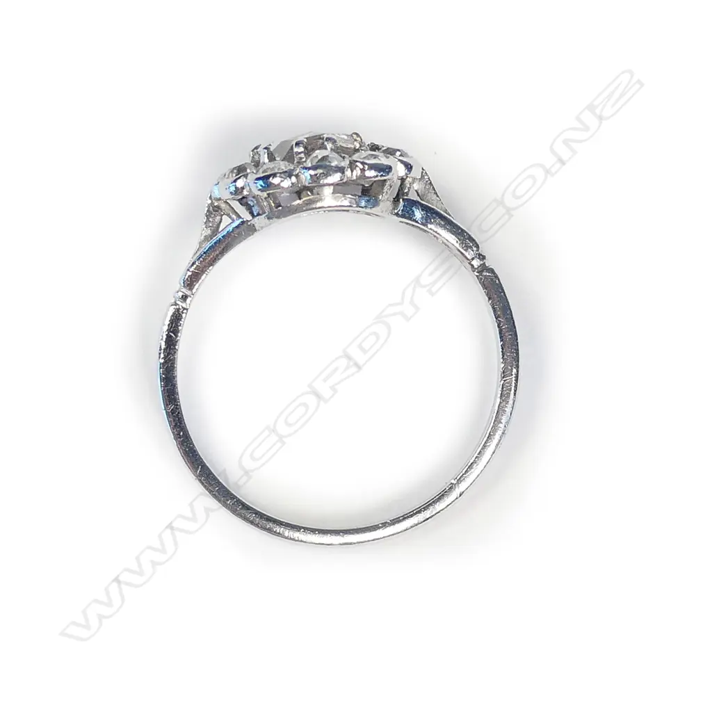 An antique platinum and diamond ring Image 1++