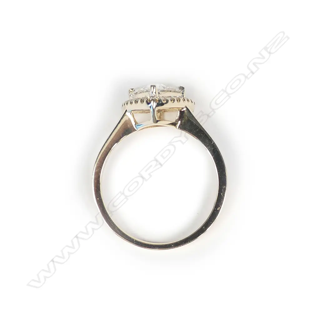 A 14ct gold and diamond ring Image 1++