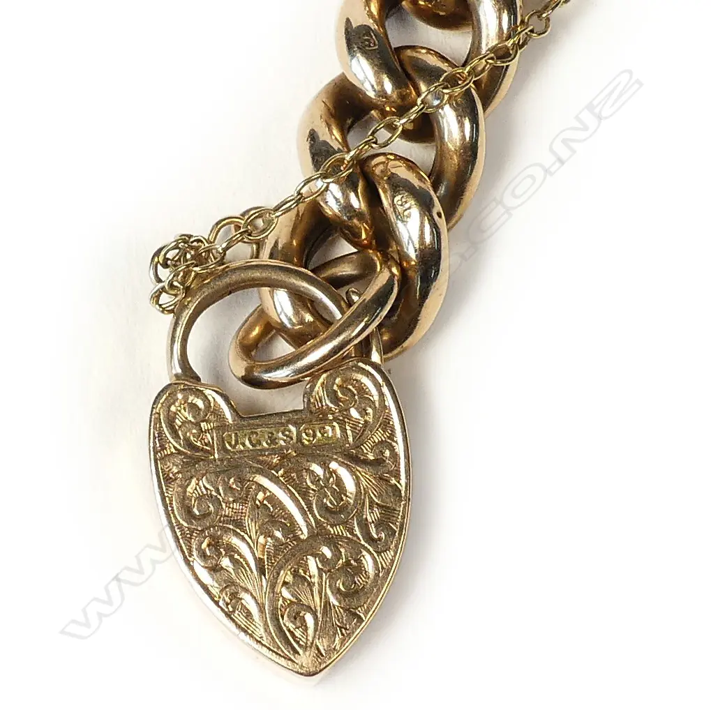 A c.1900 9ct. rose gold curb link bracelet Image 1++