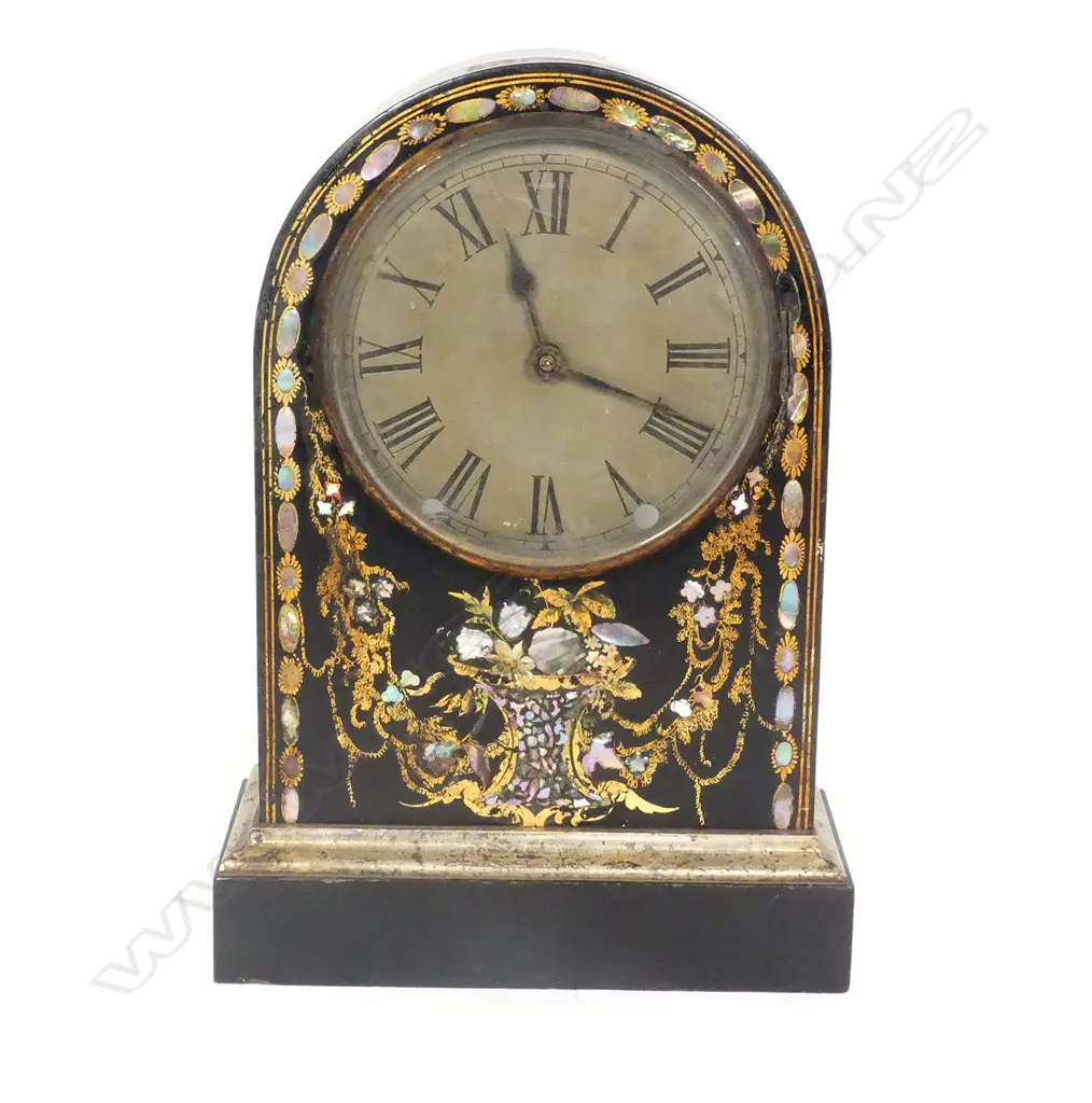 A Regency mantel clock Image 1++