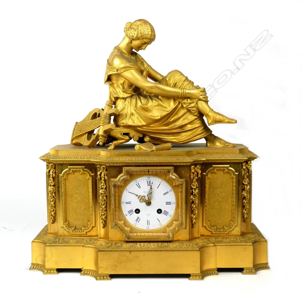 An early 19thC French ormolu mantel clock Image 1++