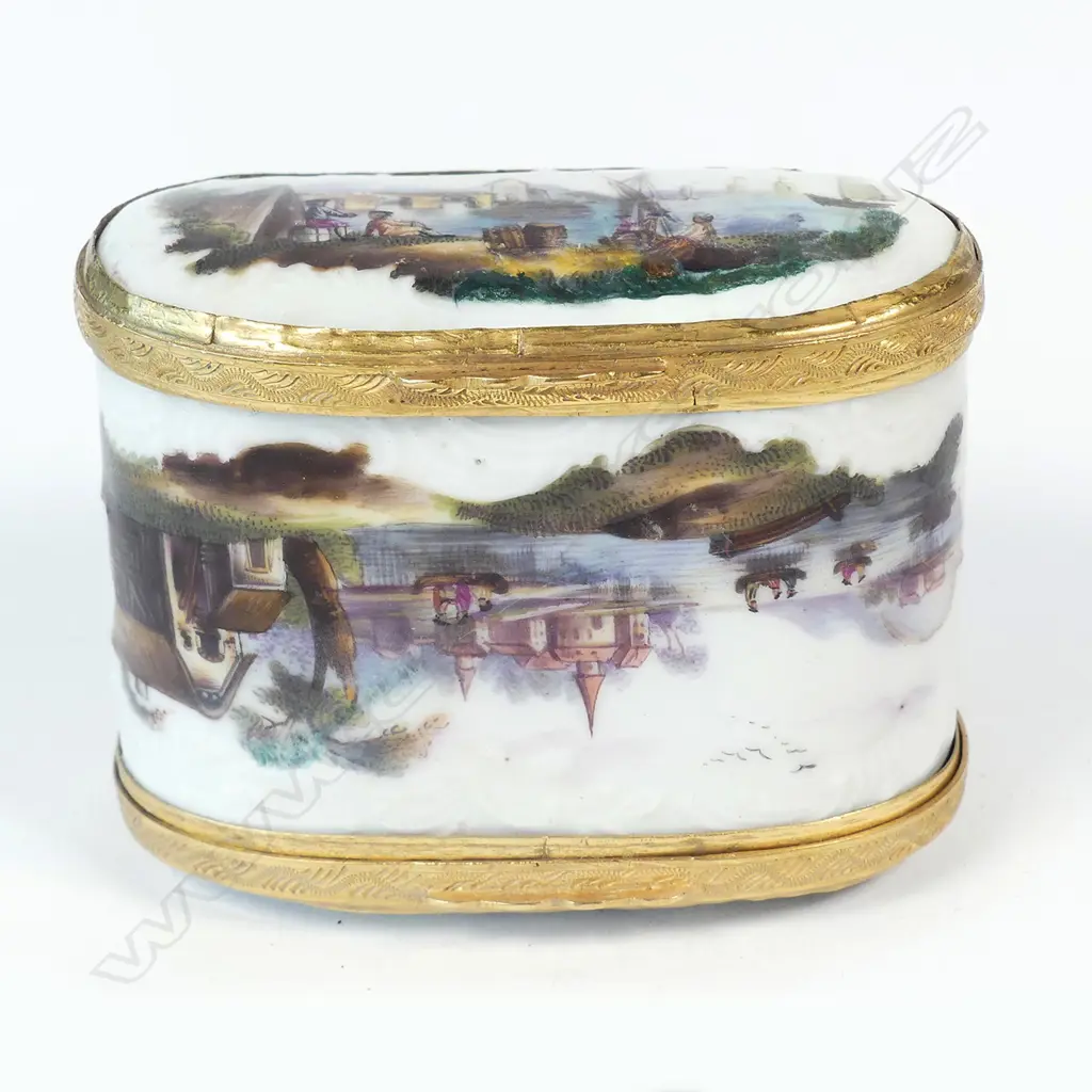 A rare 18thC French porcelain hand painted double ended snuff box Image 1++