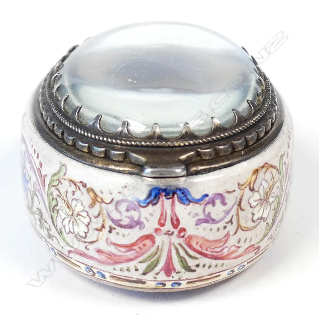 A late 18thC German enamel and rock crystal snuff box Image 1++