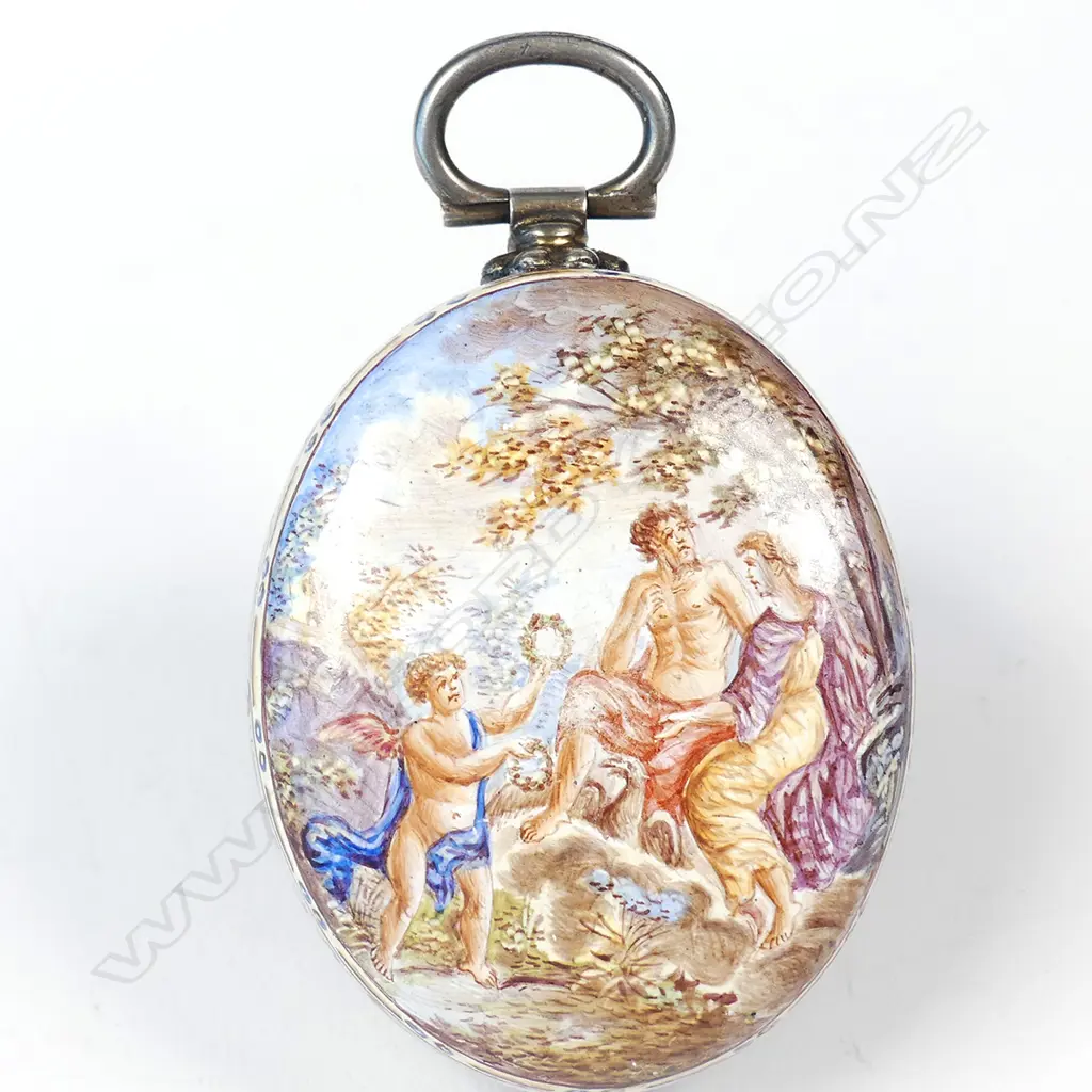 A late 18thC German enamel and rock crystal snuff box Image 1++