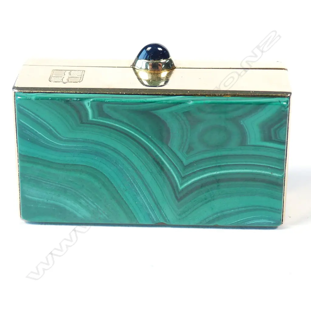 A small 18ct gold and malachite box by Faberge Image 1++