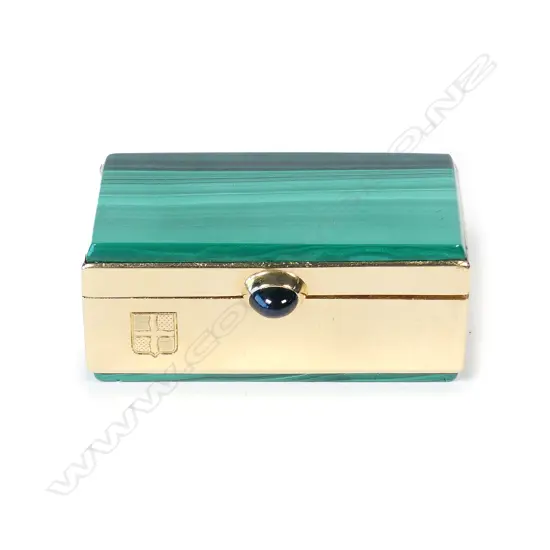 A small 18ct gold and malachite box by Faberge