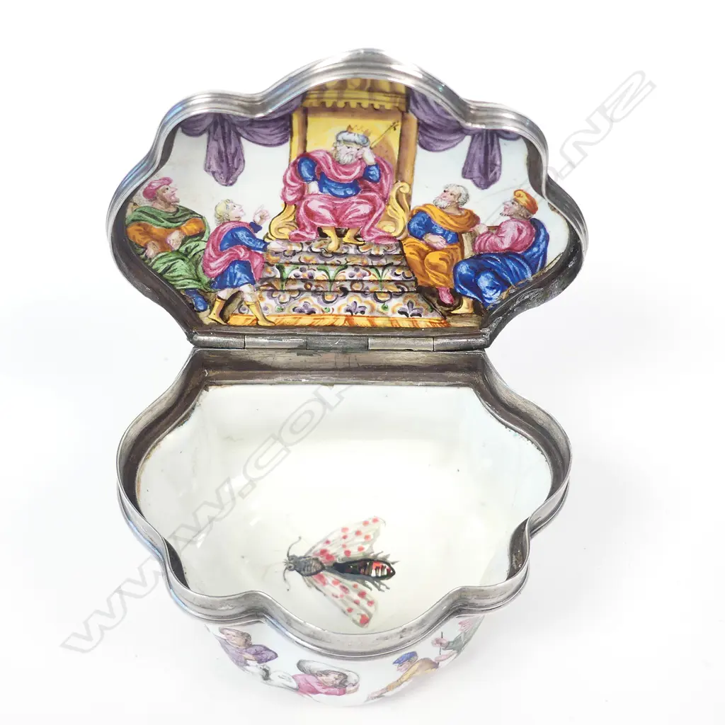 A rare 18thC biblical subject bombe enamel snuff box Image 1++