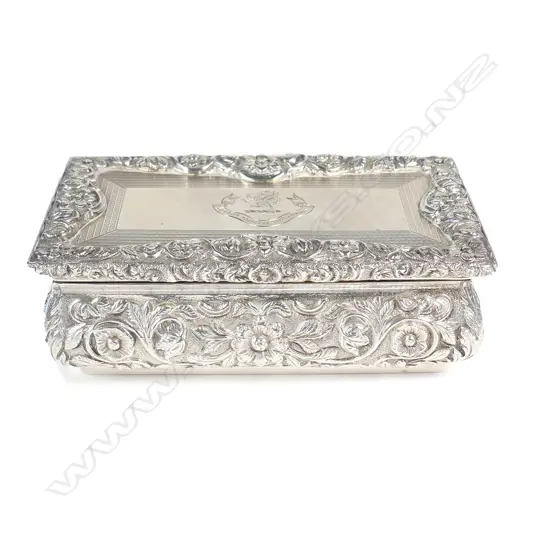 A heavy silver table snuff box in William IV style