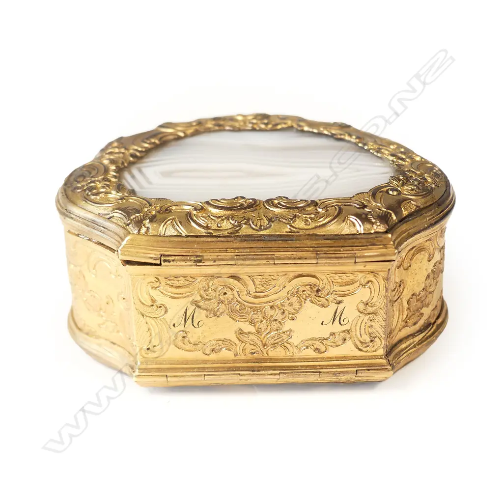A French gilded rococo double snuff box Image 1++