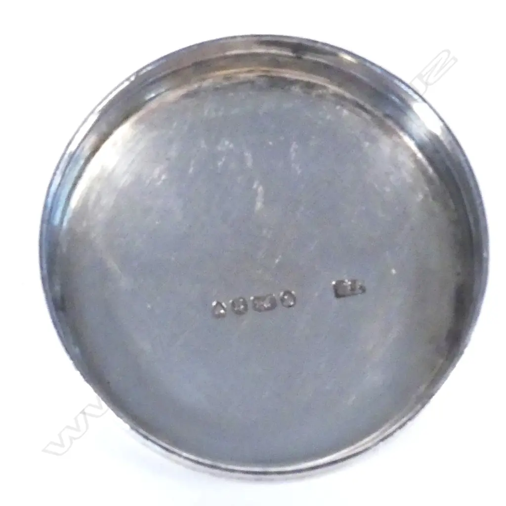 Two Victorian silver vanity items Image 1++