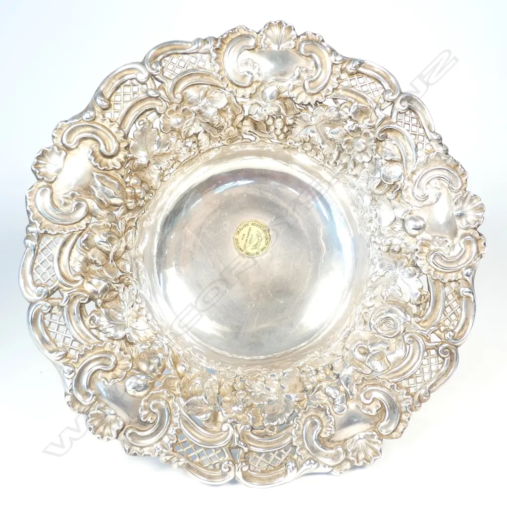 A George IV silver fruit comport Image 1++