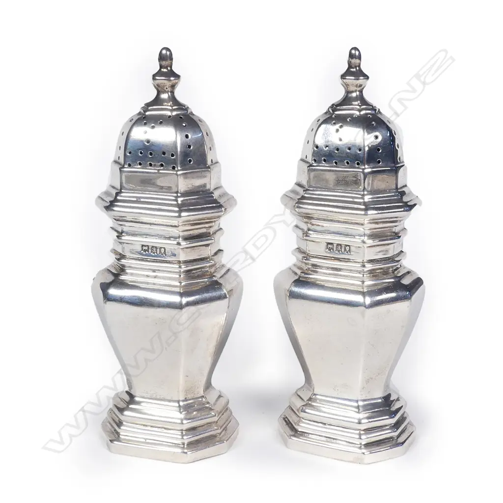 A pair of early 20thC George I style pepperettes Image 1++