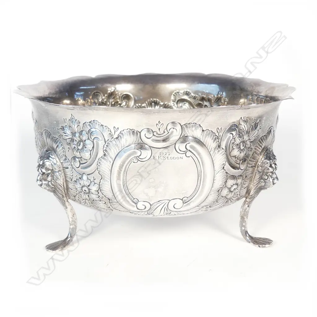 A large Edwardian silver footed bowl Image 1++