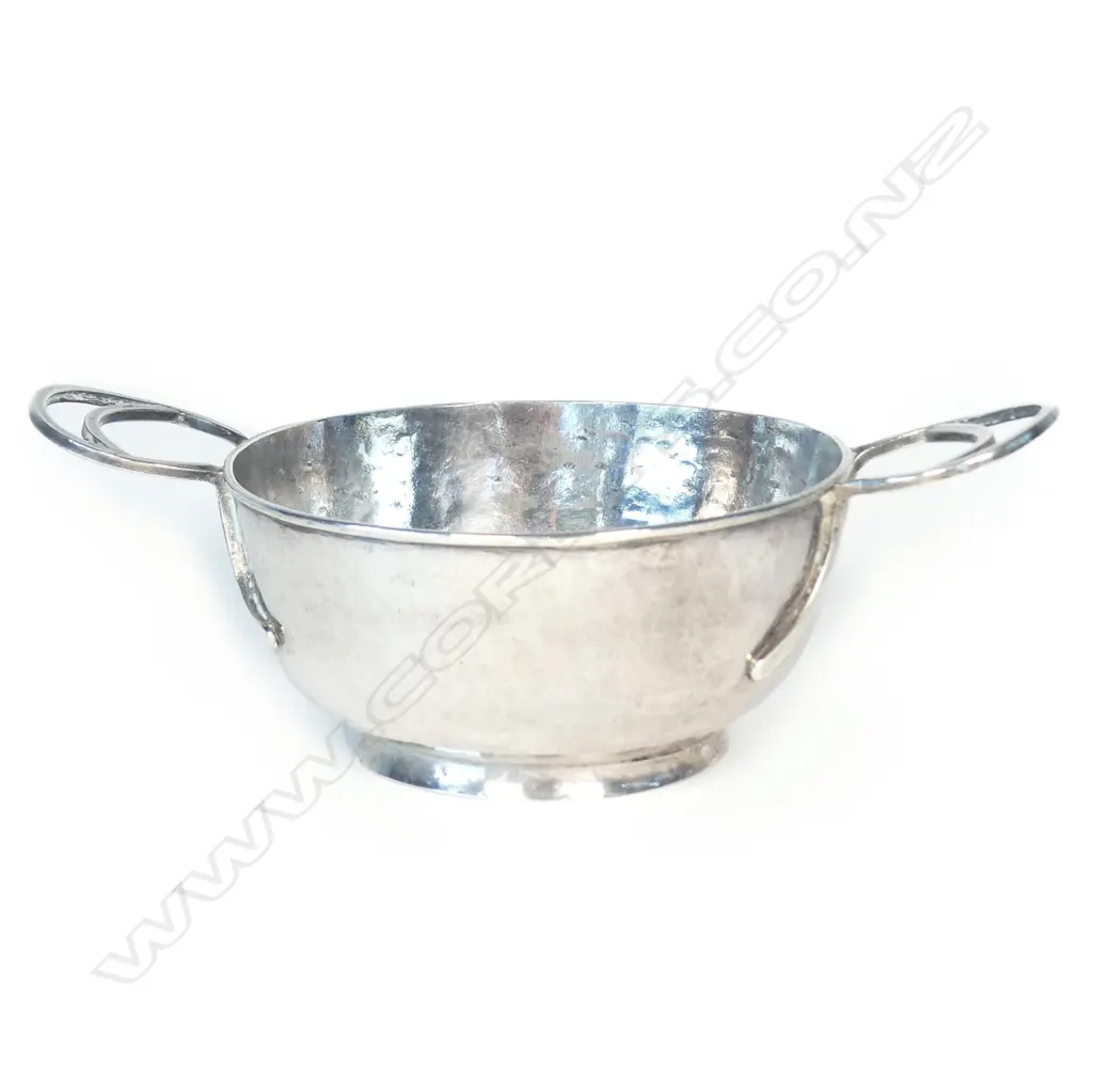 An Arts & Crafts silver quaich by Cyril Kelsey Image 1++