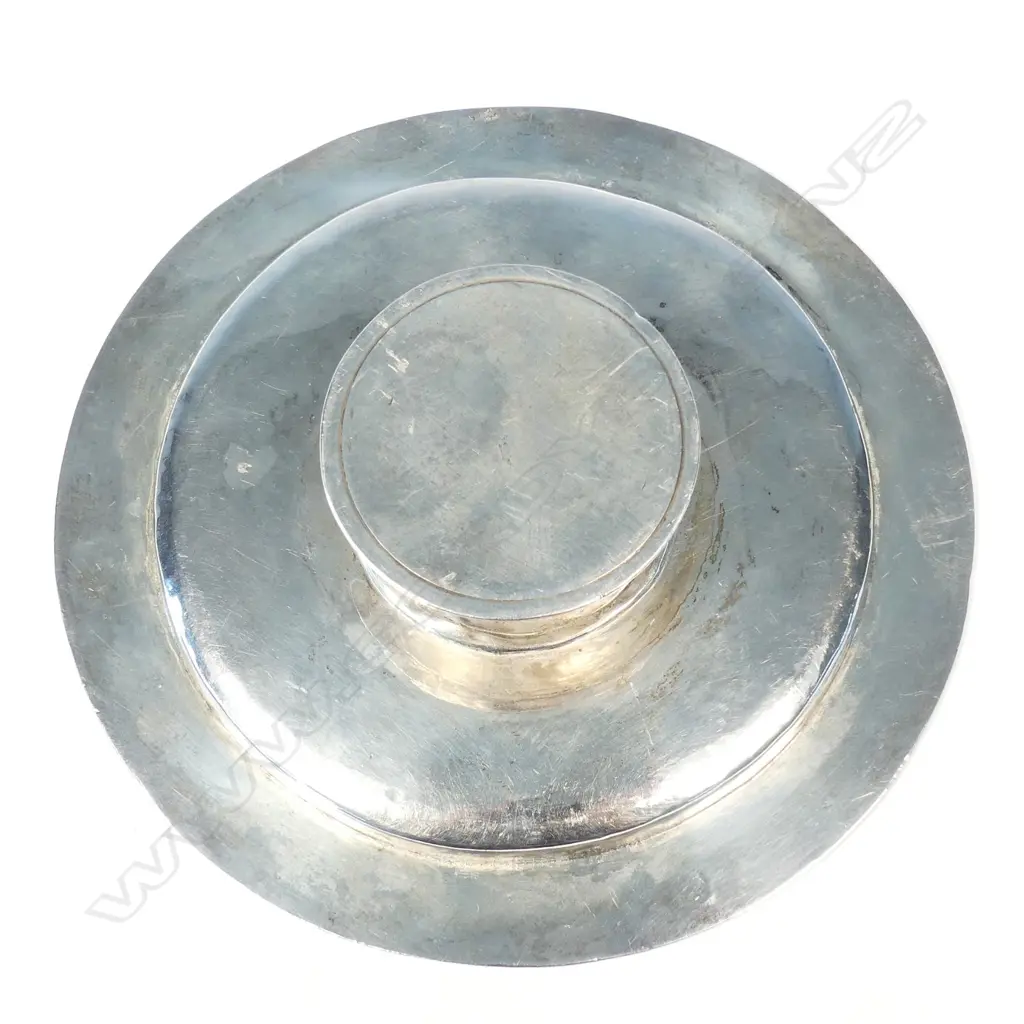 A rare Charles I silver paten Image 1++