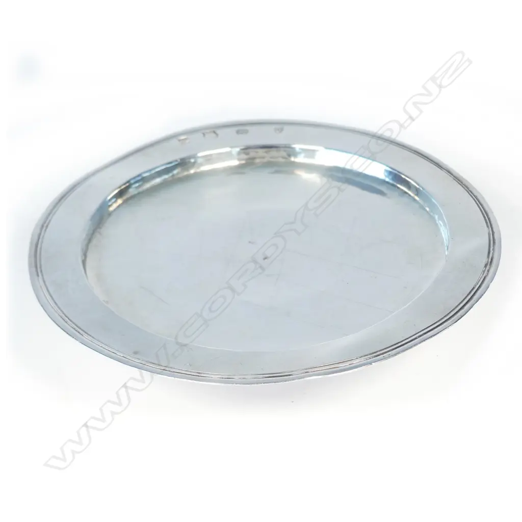 A rare Charles I silver paten Image 1++