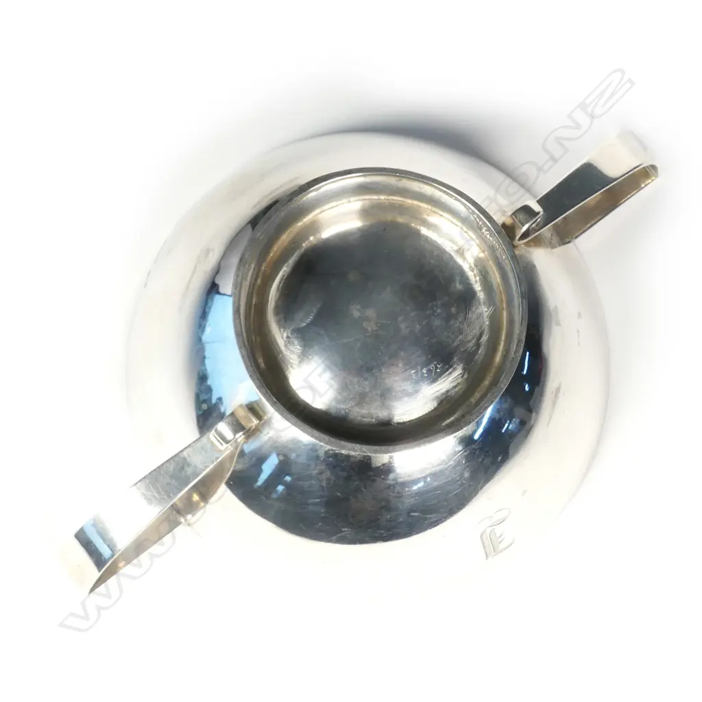 W. (William and/or Walter) Good (Gisborne c.1880 -1900) silver two handled bowl Image 1++