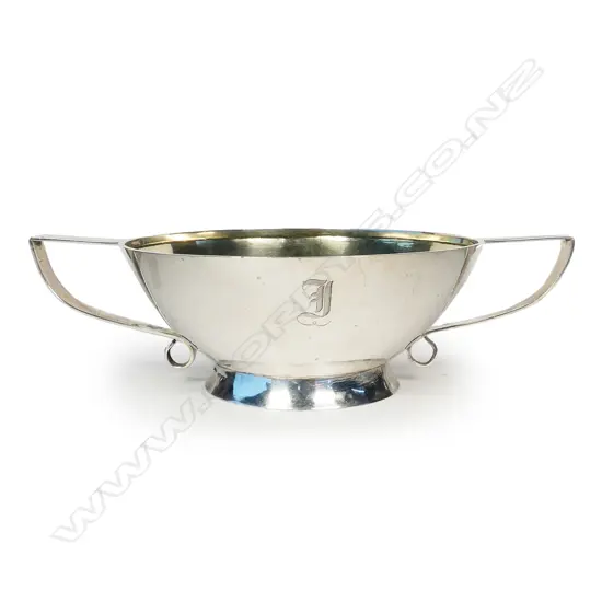 W. (William and/or Walter) Good (Gisborne c.1880 -1900) silver two handled bowl