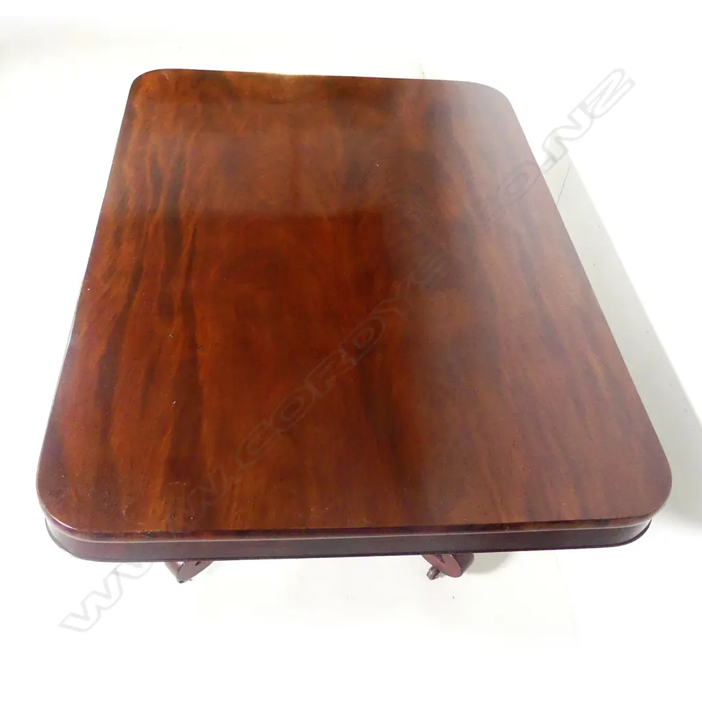 A William IV flame mahogany centre table Image 1++