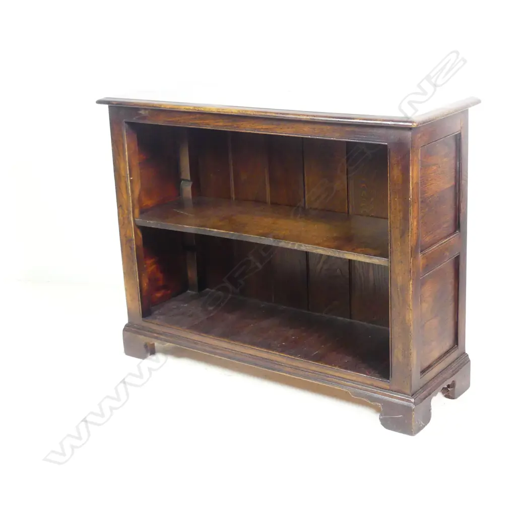 A Georgian country oak style small bookcase Image 1++