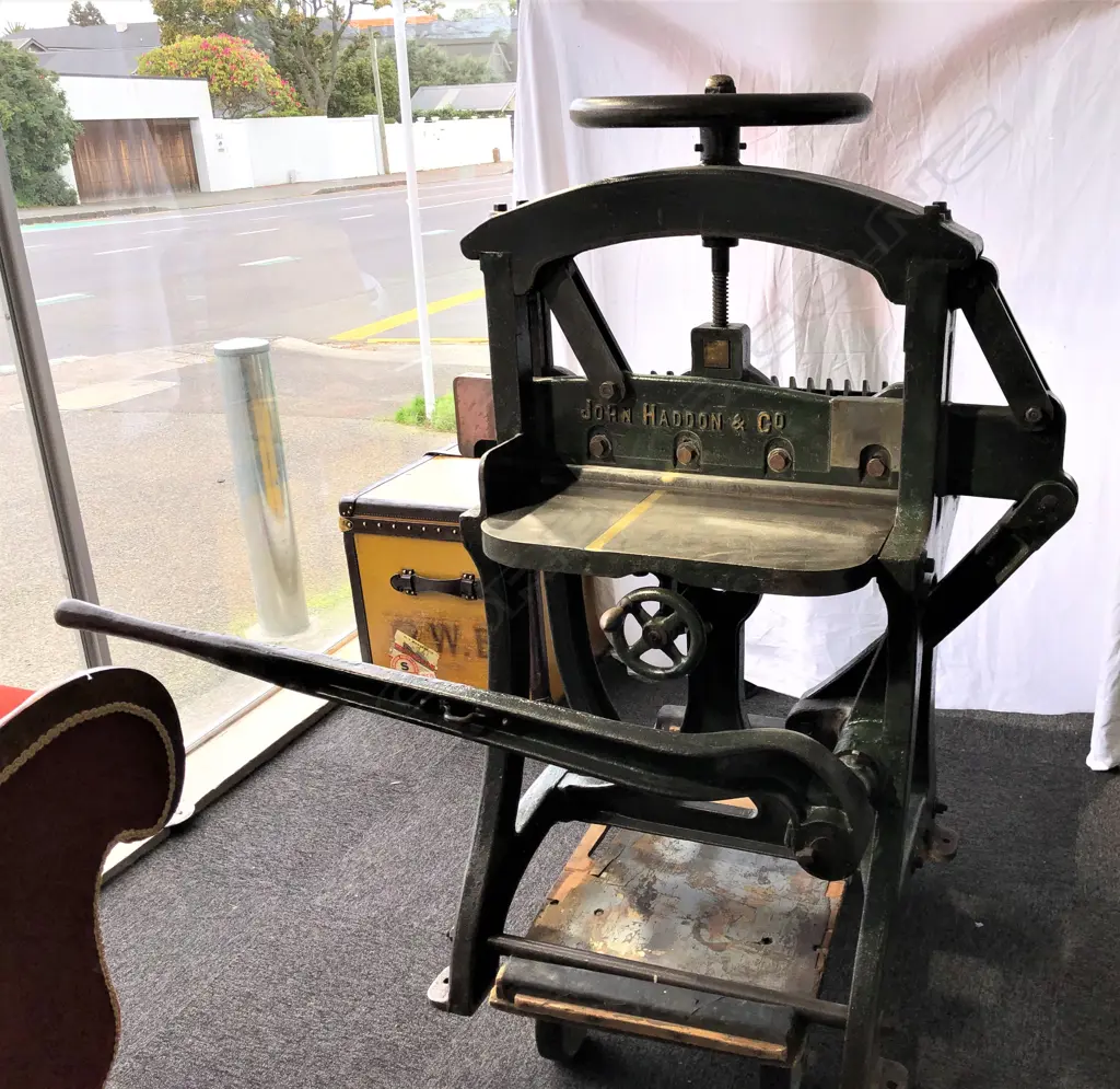 An early 20thC John Hadden & Co. printers’ large manual guillotine Image 1++