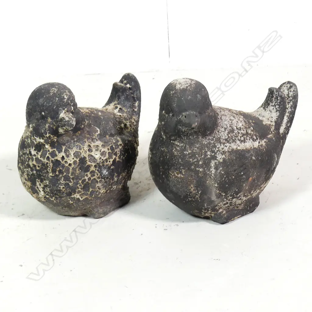A pair of 'fat bird' terracotta garden sculptures Image 1++