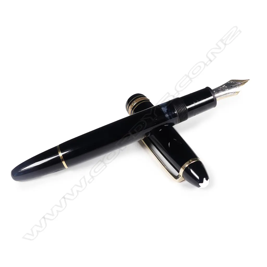 A Mont Blanc Meisterstuck 146 fountain pen Image 1++