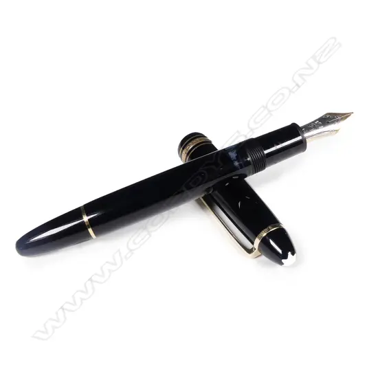 A Mont Blanc Meisterstuck 146 fountain pen