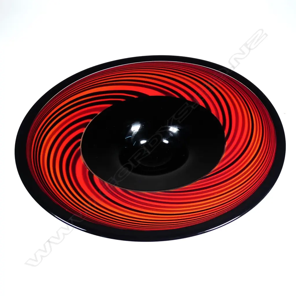 A large Hoglund glass bowl Image 1++