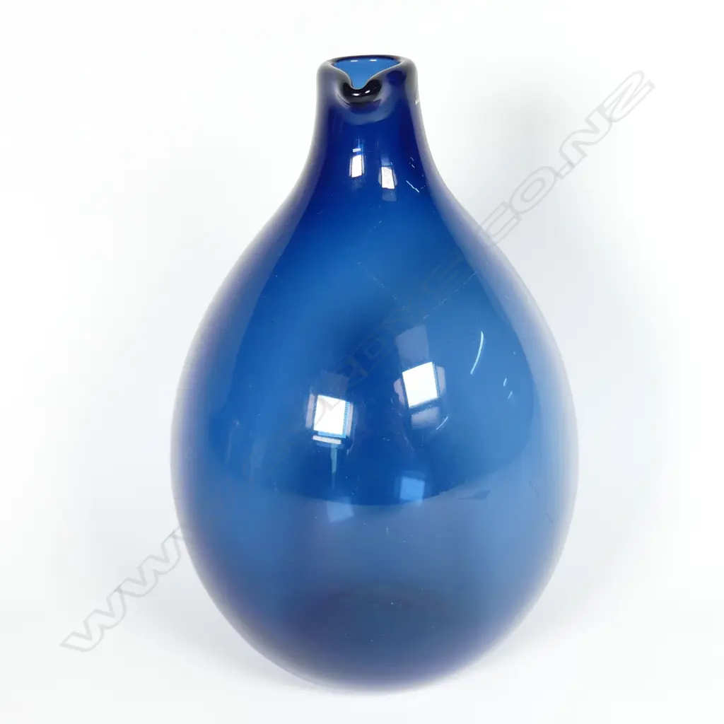 A Timo Sarpeneva glass decanter Image 1++