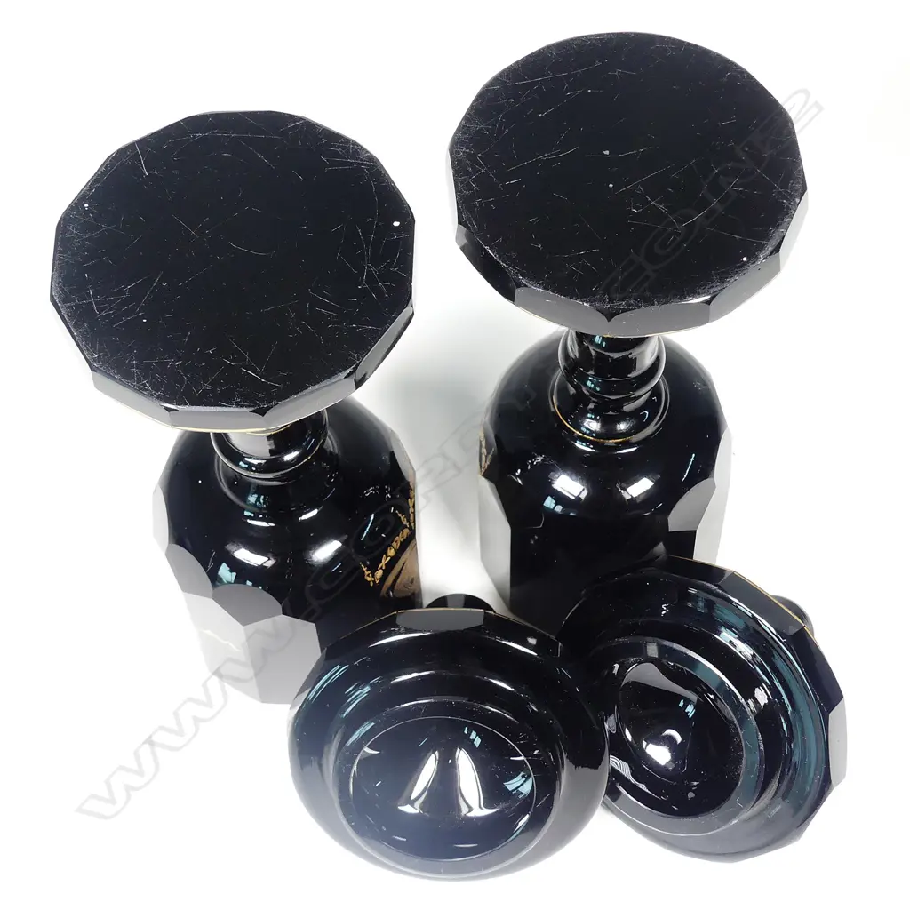 A pair of early 19thC Russian purple glass goblets Image 1++