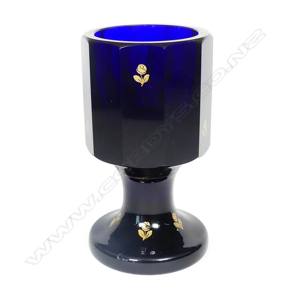 An early 19thC Russian cobalt glass goblet Image 1++