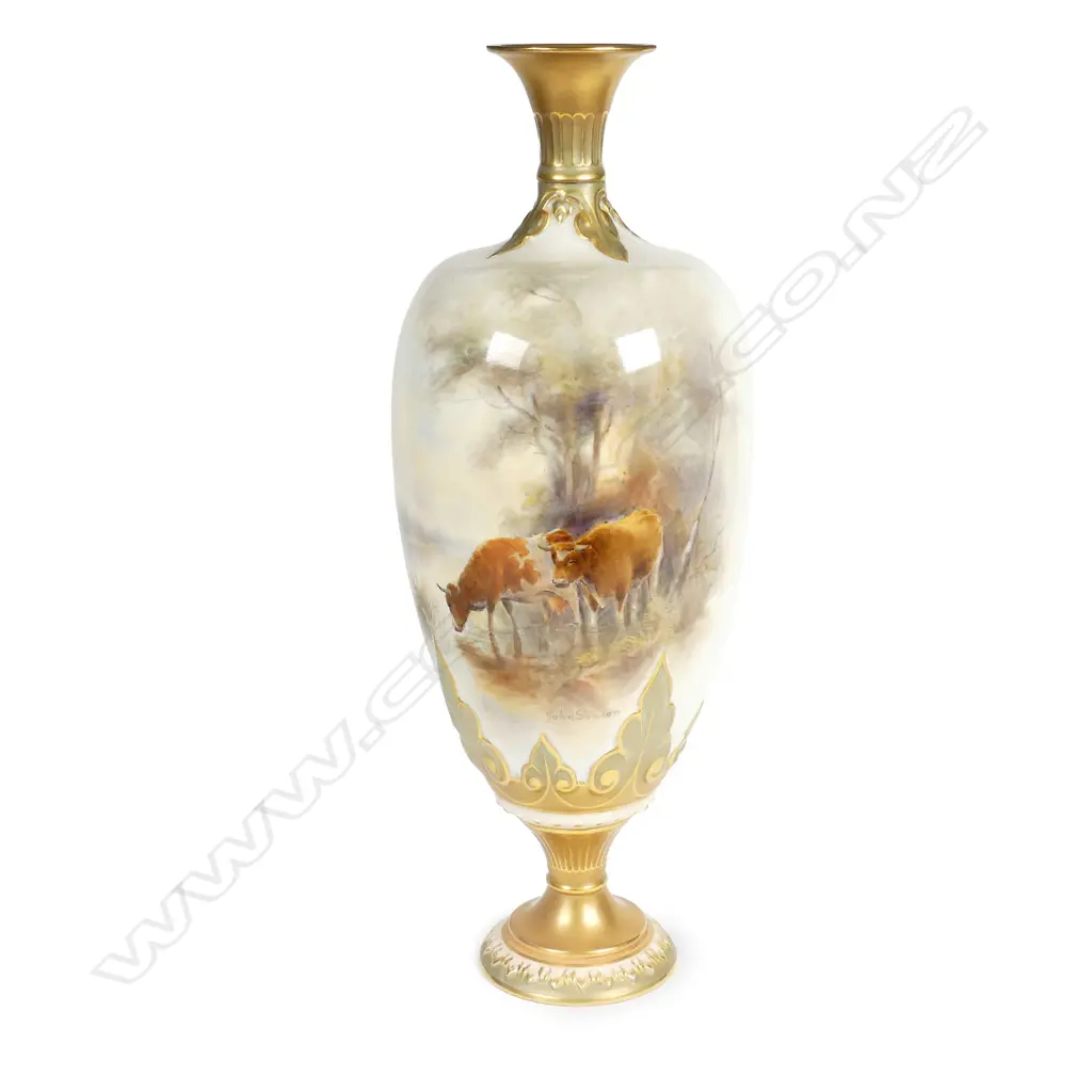 A Royal Worcester vase Image 1++