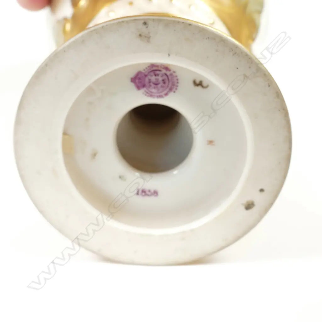 A Royal Worcester vase Image 1++