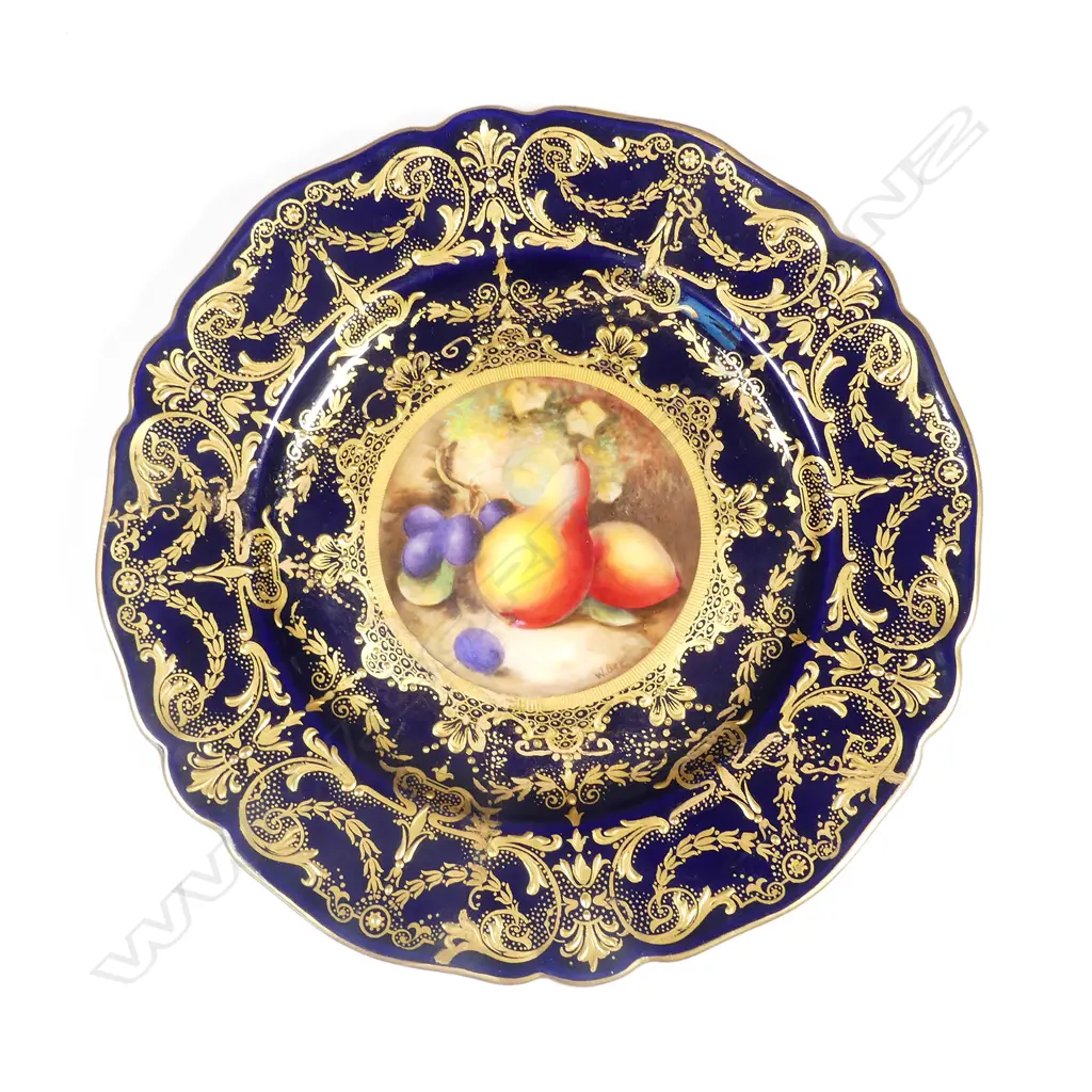 An impressive Royal Worcester cabinet plate Image 1++