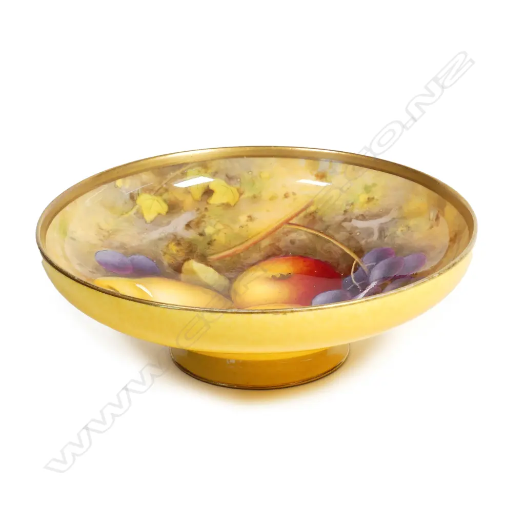 A Royal Worcester small footed bowl Image 1++