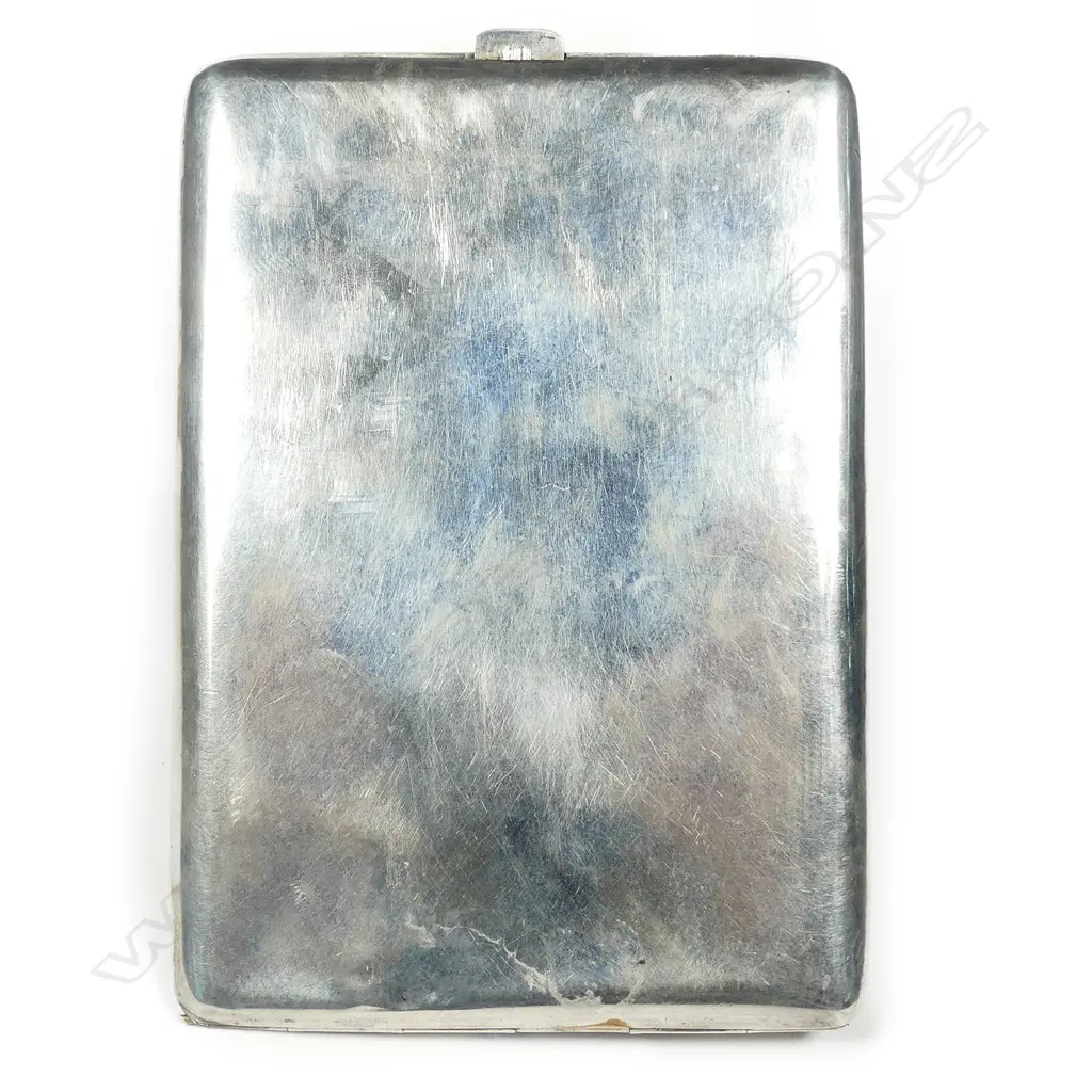 A Chinese early 20thC Chinese silver cigarette case Image 1++