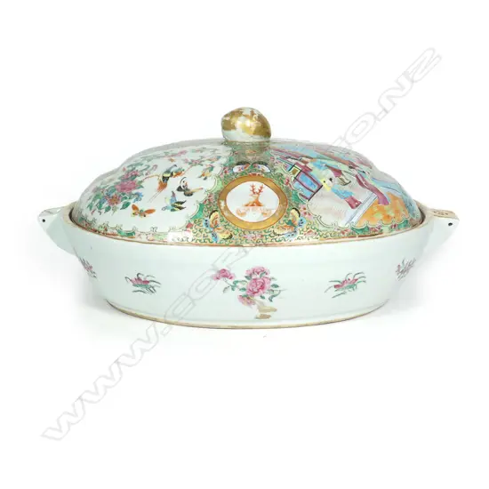 A large and impressive 19thC Chinese famille rose lidded and entree dish